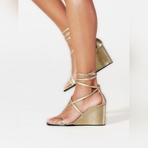 Tamara Mellon Nappa Metallic Gold Strappy Wedge Heels Size 40.5
